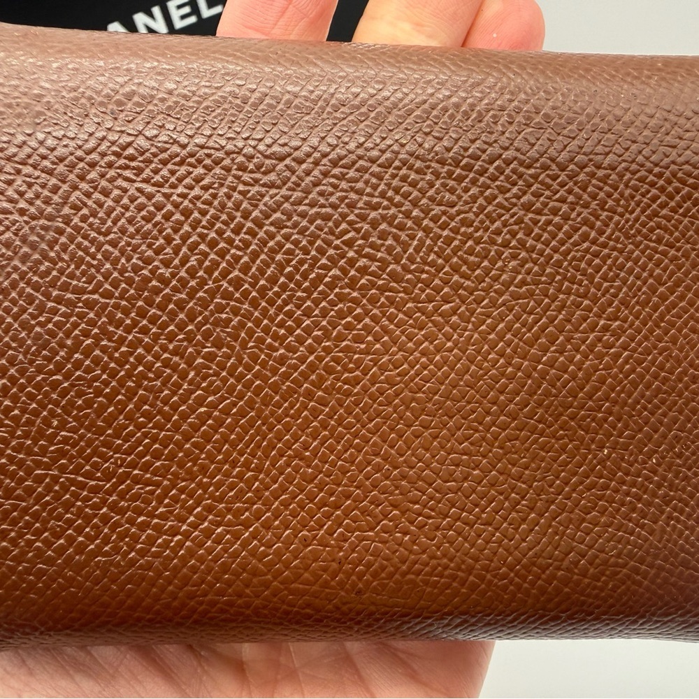 CHANEL Tan Caviar Leather Wallet with Gold Accent - Picture 7 of 15